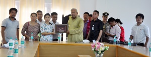 The Governor of Arunachal Pradesh Shri P.B. Acharya with community leaders, members of NGOs and Businessmen of Tezu at Tezu on 6th August2017.